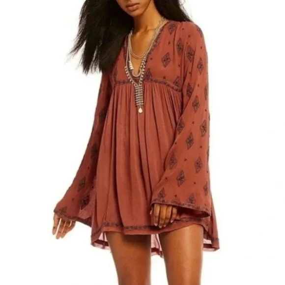 FREE PEOPLE Flowy Boho Tunic Dress Cottage Embroidered Burnt Orange Blu Roomy XS - Picture 1 of 11